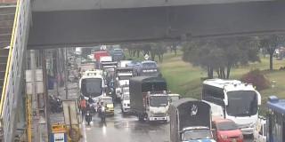 Foto de una vía en Bogotá