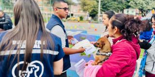 Familias esterilizando sus animales en Fontibón