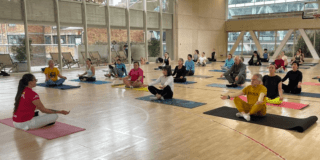 Imagen de varias personas tomando el taller.