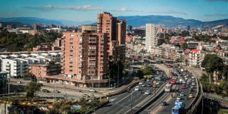 Foto de una vía en Bogotá