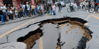 Foto de un hueco en la localidad de Suba 