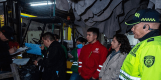 Foto de funcionarios del Distrito en operativo de seguridad