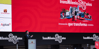 Imagen del alcalde Galán en en el Congreso de TransMilenio 25 años