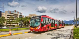 Foto de un bus de TransMilenio