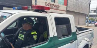 Foto de los operativos a hoteles y moteles del barrio Venecia, al sur de Bogotá.