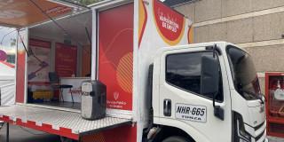 Foto de la Unidad Móvil de Atención de la Agencia Distrital de Empleo de Bogotá.