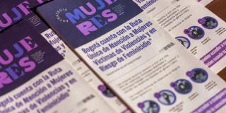 Folleto sobre la Estrategia Mujeres de la Secretaría de la Mujer