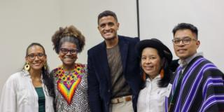 Mábel Gisela Torres, mujer del pueblo afrocolombiano, y Alejandro Chindoy, del pueblo Kamentsá.