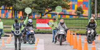 Imagen de motociclistas participando de la jornada pedagógica
