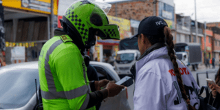 Foto de funcionarios del Distrito en operativo de seguridad