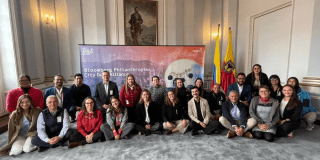Fotografía de equipo de Bogotá y Bloomberg que trabaja en el proyecto