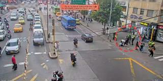 Imagen del hombre detectado por las cámaras de videovigilancia de Bogotá, durante el procedimiento de registro llevado a cabo por la Policía.