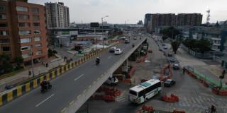 Foto de obras del grupo 7 de la av. 68