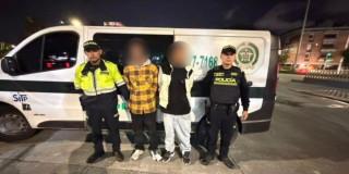 Dos capturados por hurto en estación de TransMilenio