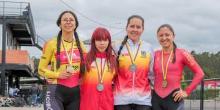 Foto de las participantes del Equipo Bogotá de en el Campeonato de Paracycling. 