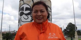 Foto que muestra una mujer sonriendo 