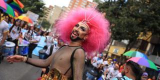 Imagen de población LGBTIQ+ en desfile 