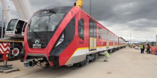 Foto de un tren del Metro en el patio taller de Bosa en Bogotá.
