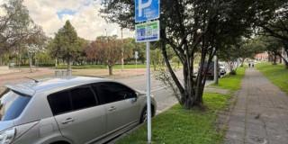 Foto de una Zona de Parqueo Pago