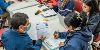 Foto de personas trabajando