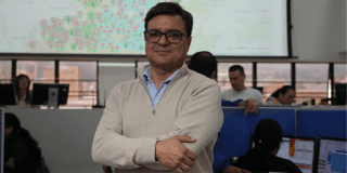 Foto del secretario de salud 
