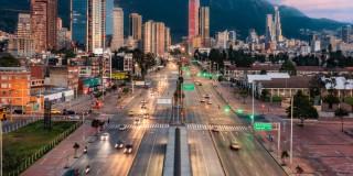 Foto panorámica de Bogotá y al fondo los Cerros Orientales.