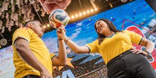 Foto del lanzamiento de la Oferta Mundialista y sitios para vivir el Mundial 2026 en Bogotá.