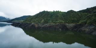 Foto que muestra un embalse 