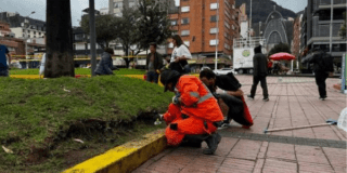Foto de funcionarios del Distrito en operativo de limpieza