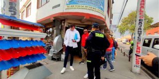 Foto de funcionarios del Distrito en operativo de seguridad