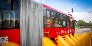 Foto de un bus de TransMilenio