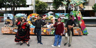 Imagen de personas LGBTI posando para la foto