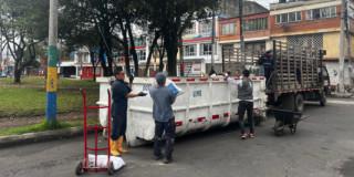 Foto que muestra un ecopunto en Bogotá