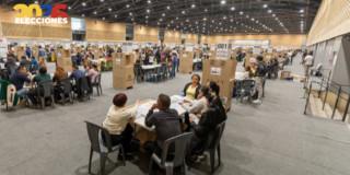 Foto de puestos de votación en Bogotá.