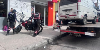 Foto del operativo contra el mal parqueo en Tunjuelito, al sur de Bogotá.