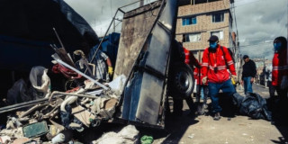 Foto del operativo de recuperación de espacio público en el barrio Abraham Lincoln de Bogotá.