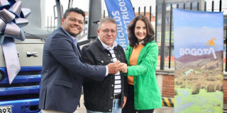 Entrega oficial del primer camión eléctritco dentro de los estímulos financieros del programa Foncarga