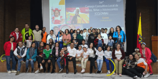Foto de jovenes de la localidad de Usme en el Centro de Desarrollo Comunitario