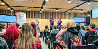 Foto de una charla ciudadana en la localidad de Kennedy