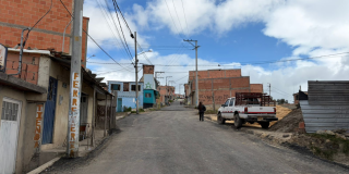 Foto de una vía terminada en la localidad de Ciudad Bolívar