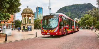 Foto de un bus de TransMilenio