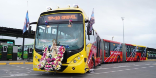 Foto de un bus de TransMilenio