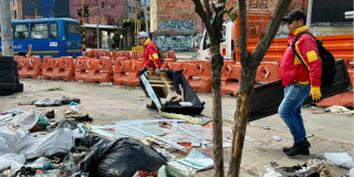 Foto de funcionarios del Distito en un operativo de limpieza