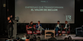 Foto de un foro del Congreso de Inclusión Productiva en Bogotá.