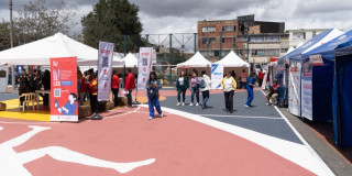 Foto delñ SuperCADE Móvil en Ciudad Bolívar con servicios del Distrito.
