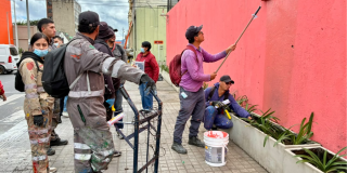 Foto de funcionarios del Distito en un operativo de limpieza