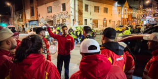 Foto de funcionarios del Distrito en operativo de seguridad