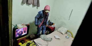 Imagen de un señor en una habitación de un pagadiario