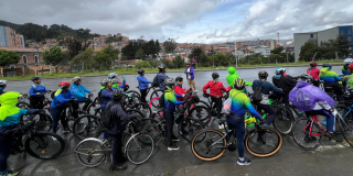 Imagen de personas montando bicicleta