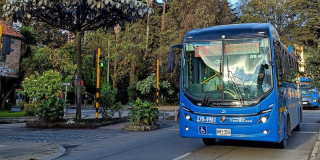 Foto de un bus de TransMilenio